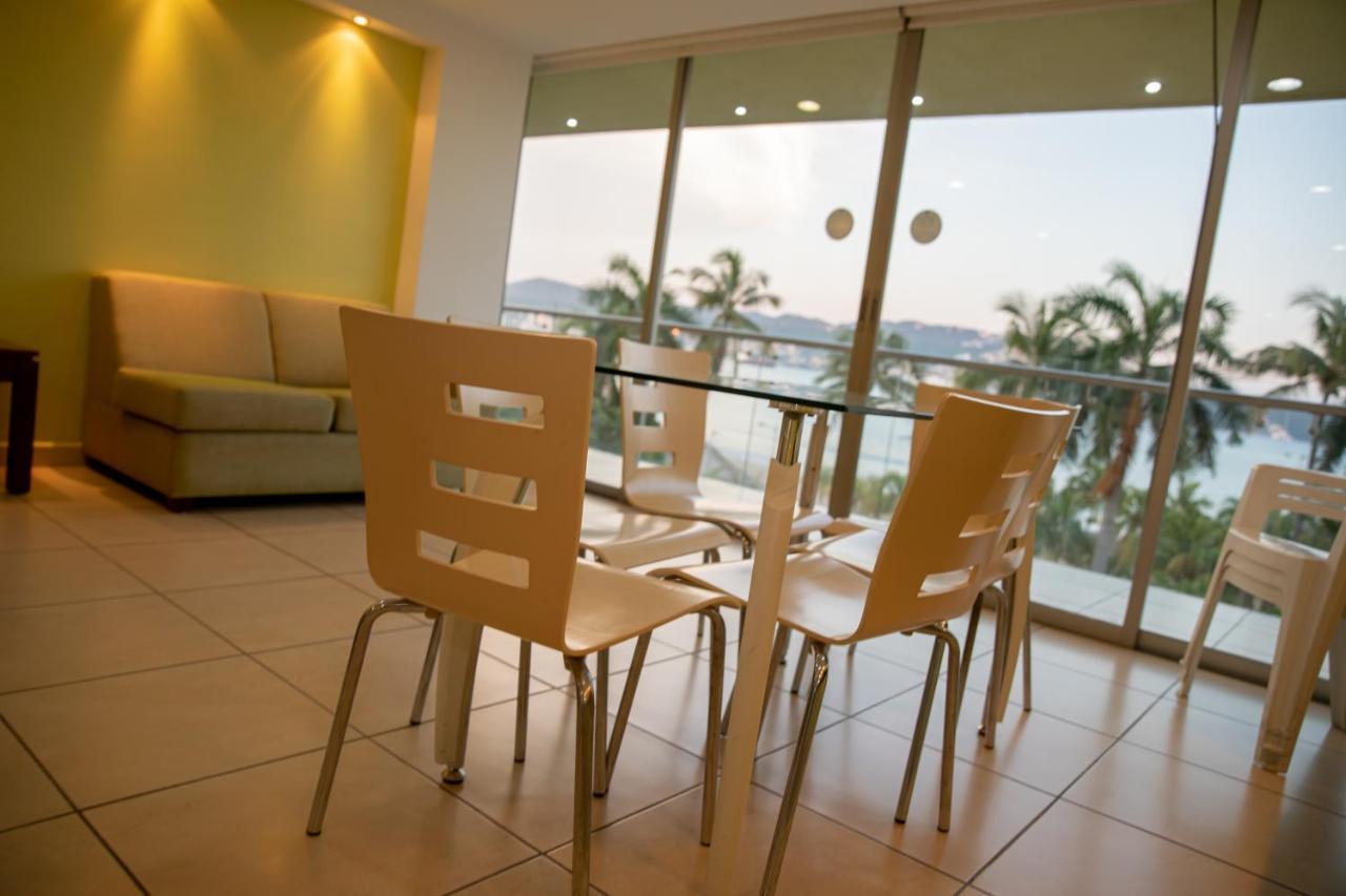 Ramada By Wyndham Acapulco Hotel & Suites Экстерьер фото